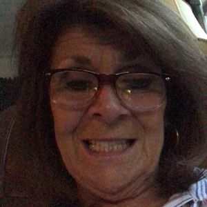 Meet your Posher, Adrienne